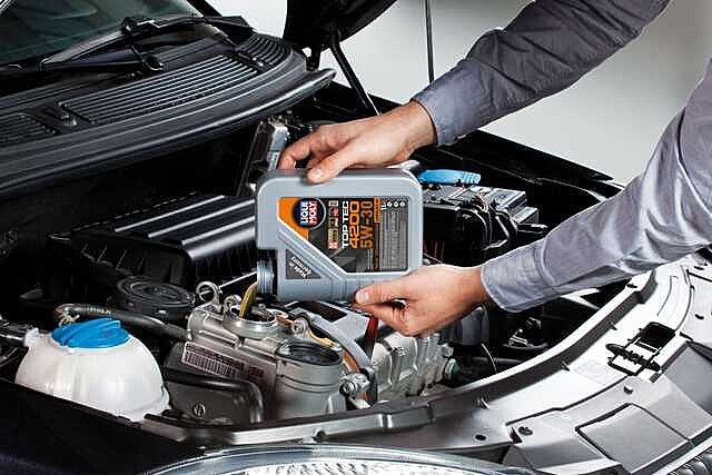 Liqui Moly Motor Oil Synthetic Gasoline and Diesel Top Tec 4200 SAE 5W-30 New Generation 5Lt/5.28Qt