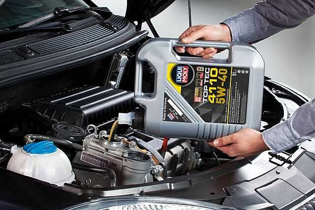Liqui Moly Motor Oil Synthetic Gasoline and Diesel Top Tec 4110 SAE 5W-40 5Lt/5.28Qt